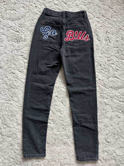 Waist:26 Inseam:29 Hip:37 Rise:11