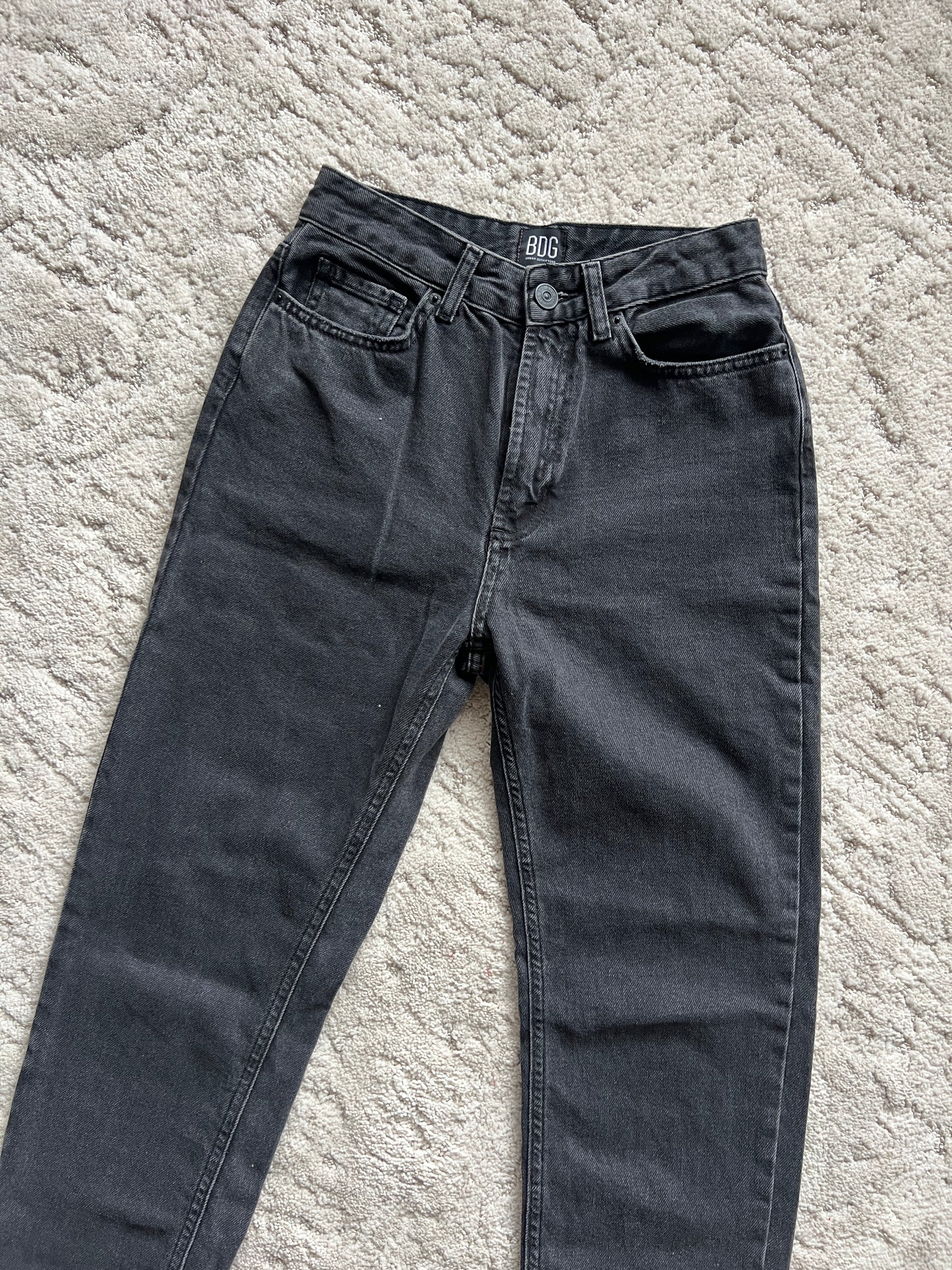 Waist:26 Inseam:29 Hip:37 Rise:11