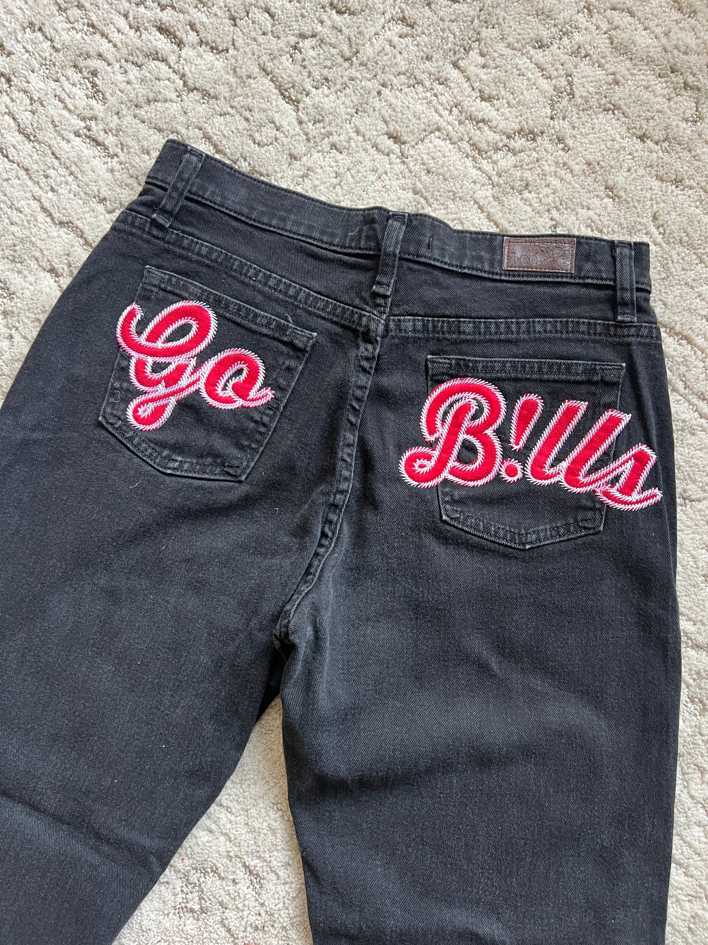 Waist:32 Inseam:27.5 Hip:37 Rise:10