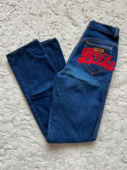 Waist:26 Inseam:31.5 Hip:37 Rise:11